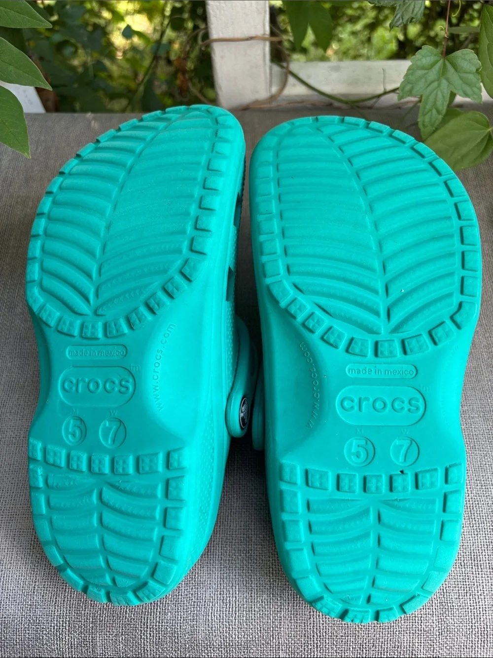 CROCS Classic Clog in Aqua Teal